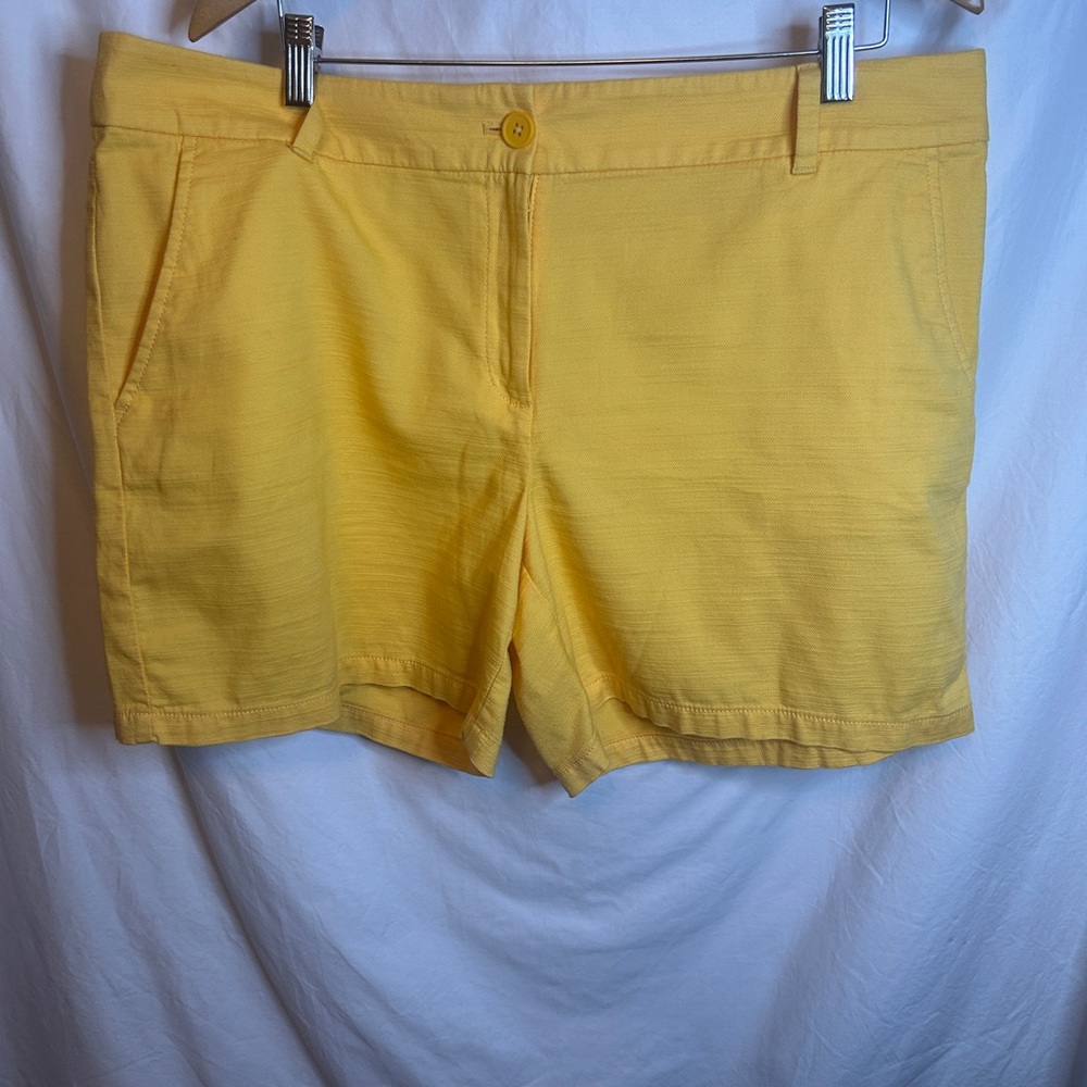 Ann Taylor LOFT Shorts Women Size  14 Yellow